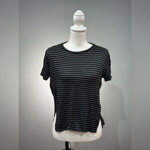 CLEARANCE! Black Le Lis Striped Split Sides Tee Size S EUC